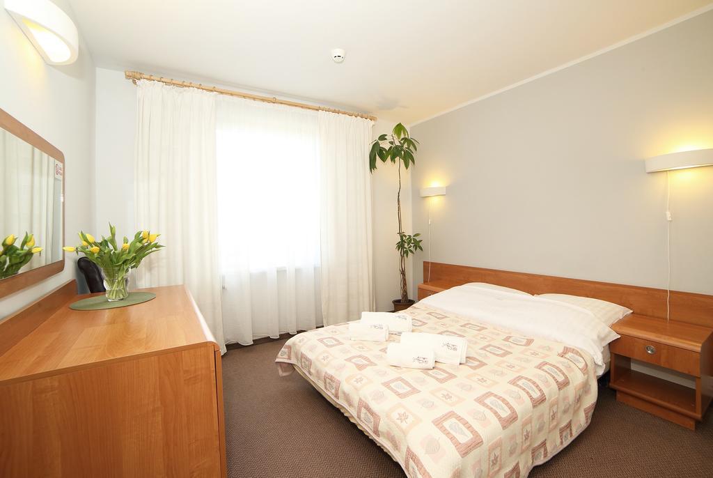 Hotel I Restauracja Abis Быстшица-Клодзкая Экстерьер фото