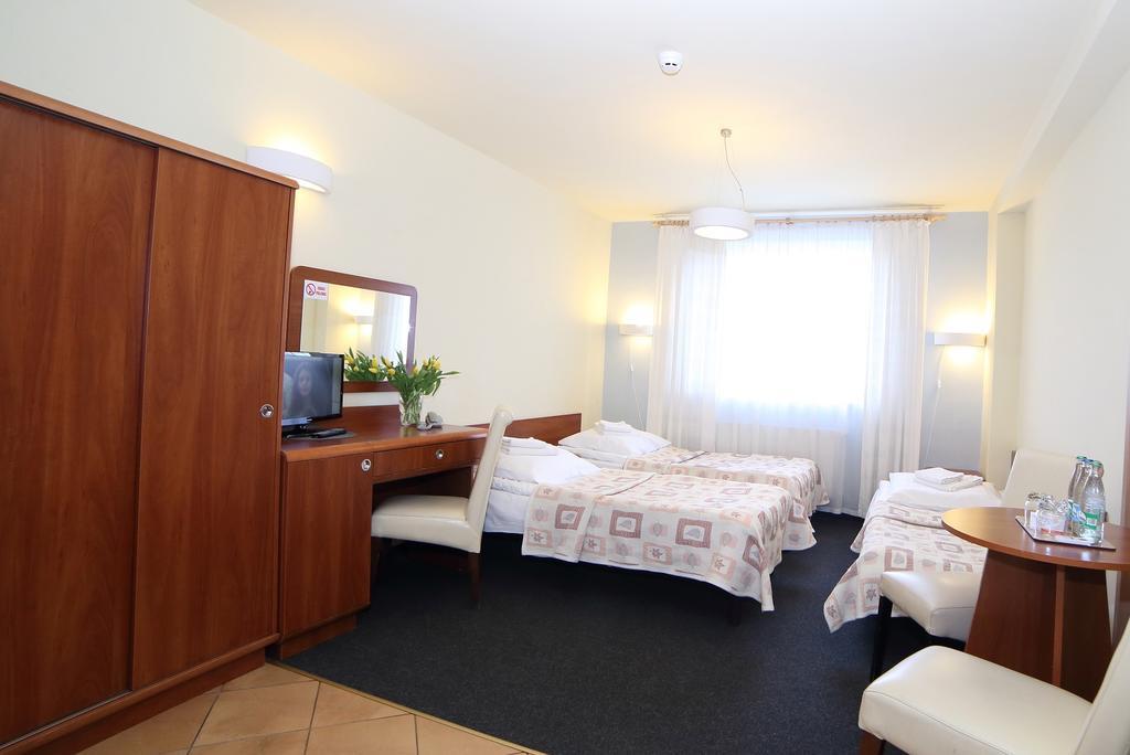 Hotel I Restauracja Abis Быстшица-Клодзкая Экстерьер фото