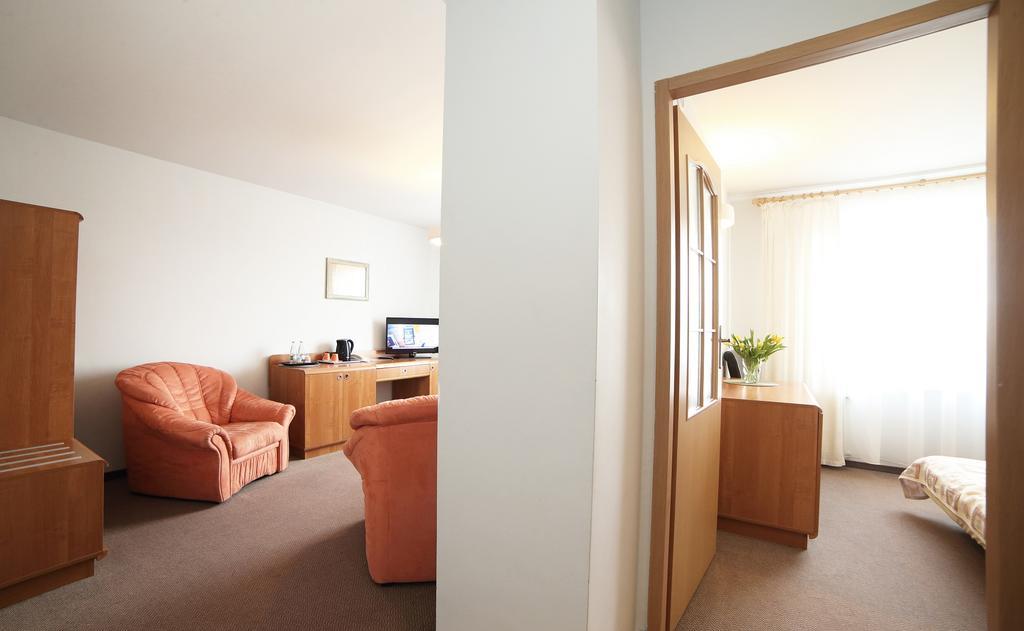 Hotel I Restauracja Abis Быстшица-Клодзкая Экстерьер фото